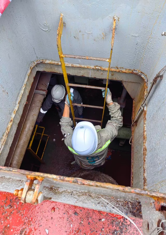 Hydraulic equipment access